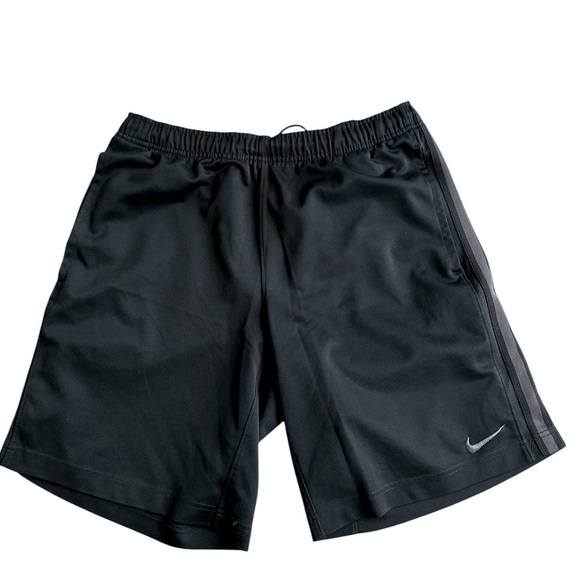 Nike Men's Black Athletic Swim Fit Small to Medium Shorts - Picture 1 of 5